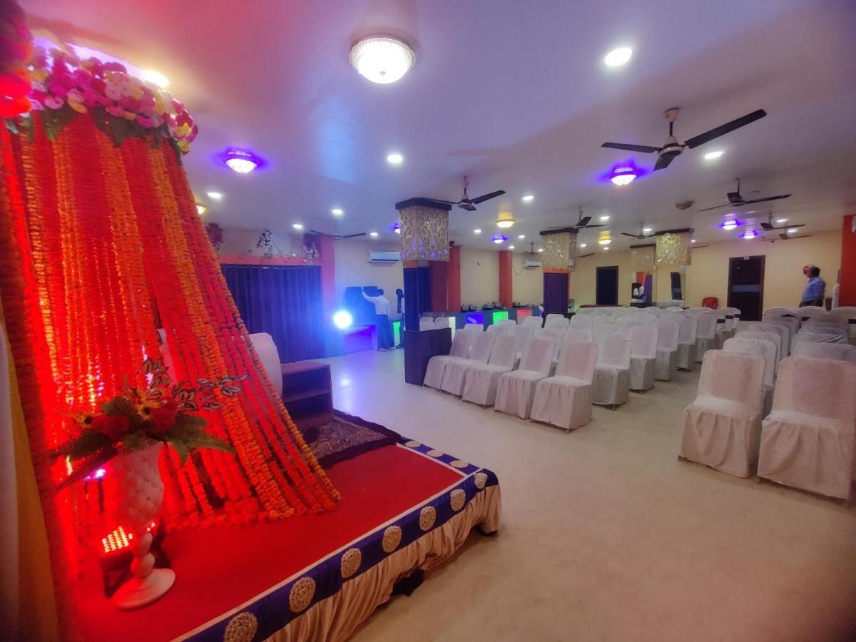 Matri Hotel & Banquets Patna  Kültér fotó