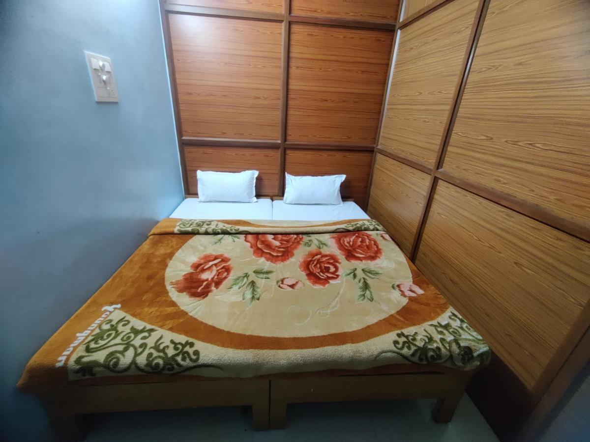 Matri Hotel & Banquets Patna  Kültér fotó